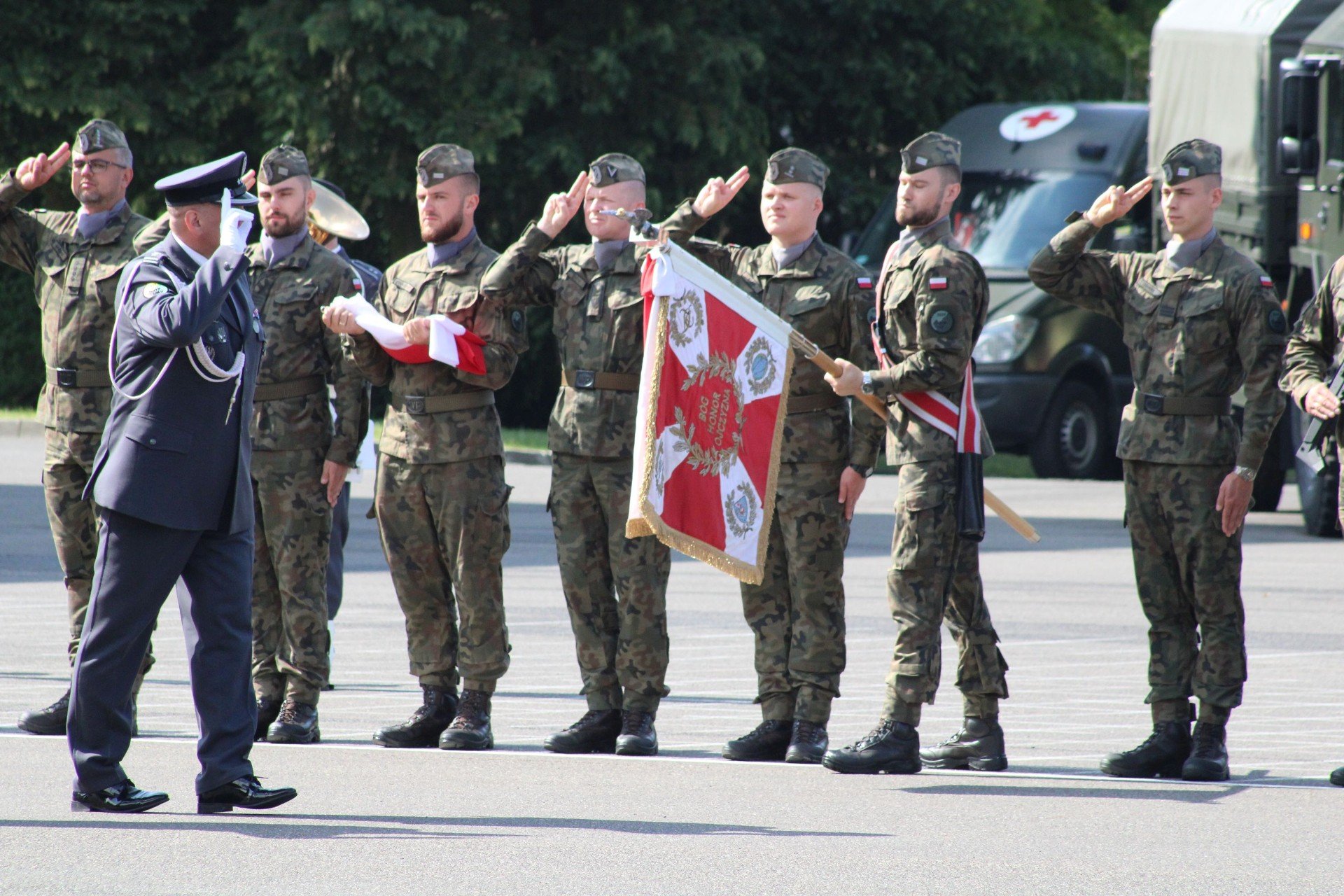 Święto Centrum Szkolenia Sił Powietrznych w Koszalinie. Nie zabrakło wyróżnień oraz awansów [ZDJĘCIA]