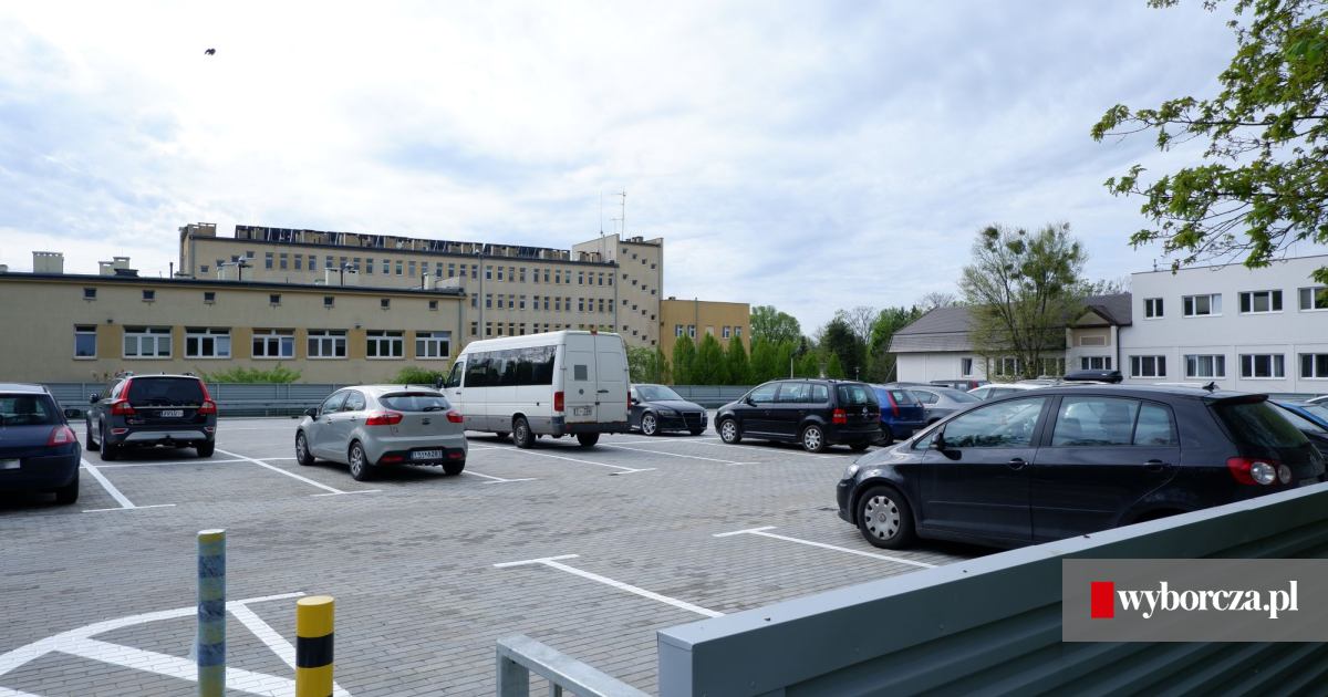 Nowy parking przy Szpitalu Wojewódzkim w Koszalinie. Są dwie dobre wiadomości dla kierowców